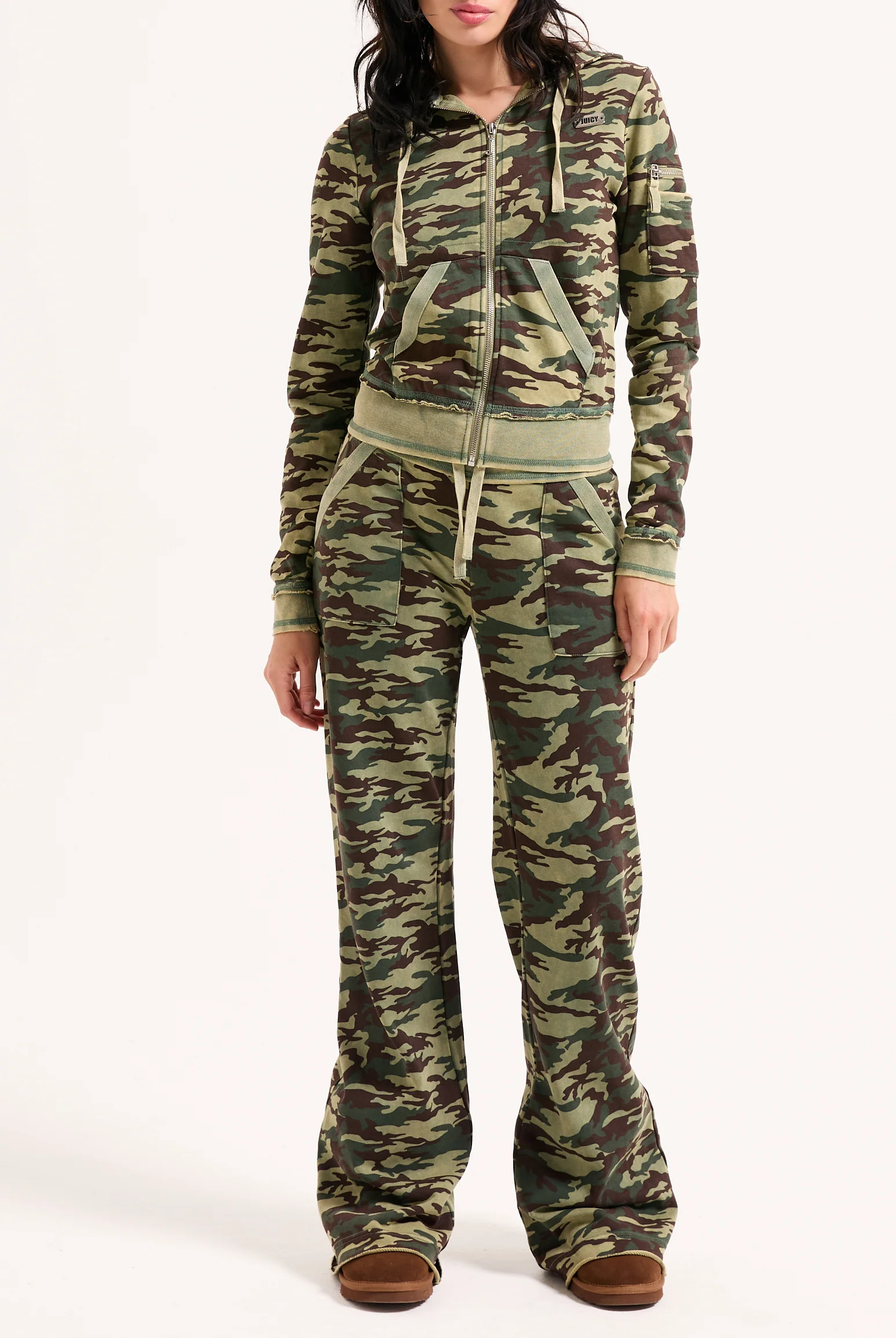 Felpa Badwater aderente in loopback fleece lavato con cappuccio logo Juicy in metallo a stampa Verde Camouflage - Image 3