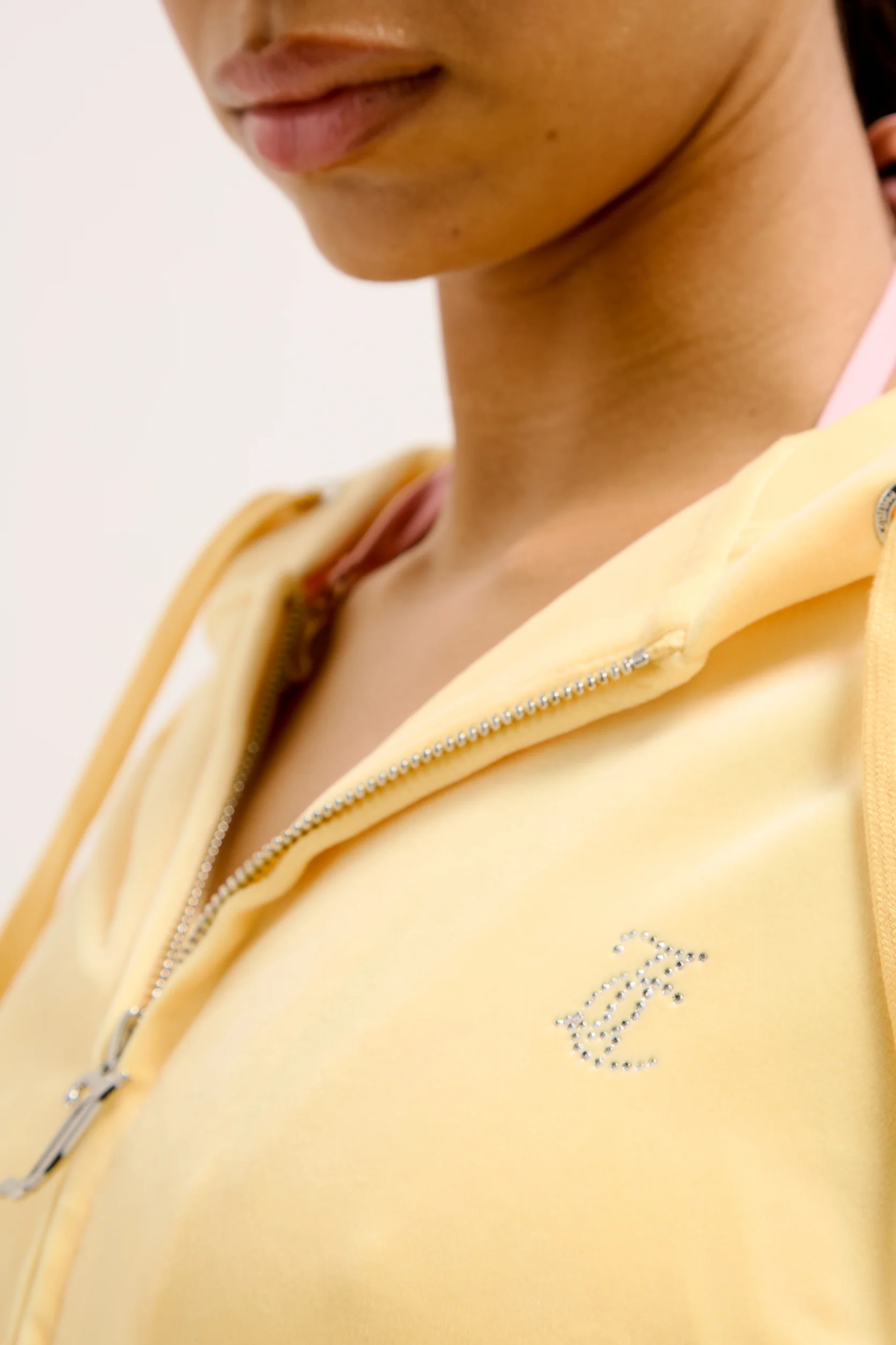 Felpa Iccle Giallo limone con maxi logo strass sul retro - Image 5