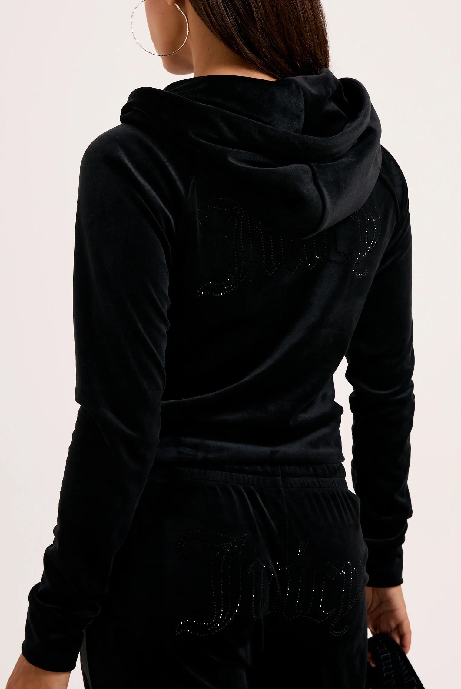 Felpa in velluto Madison con logo Juicy in strass tono su tono colore Nero - Image 5