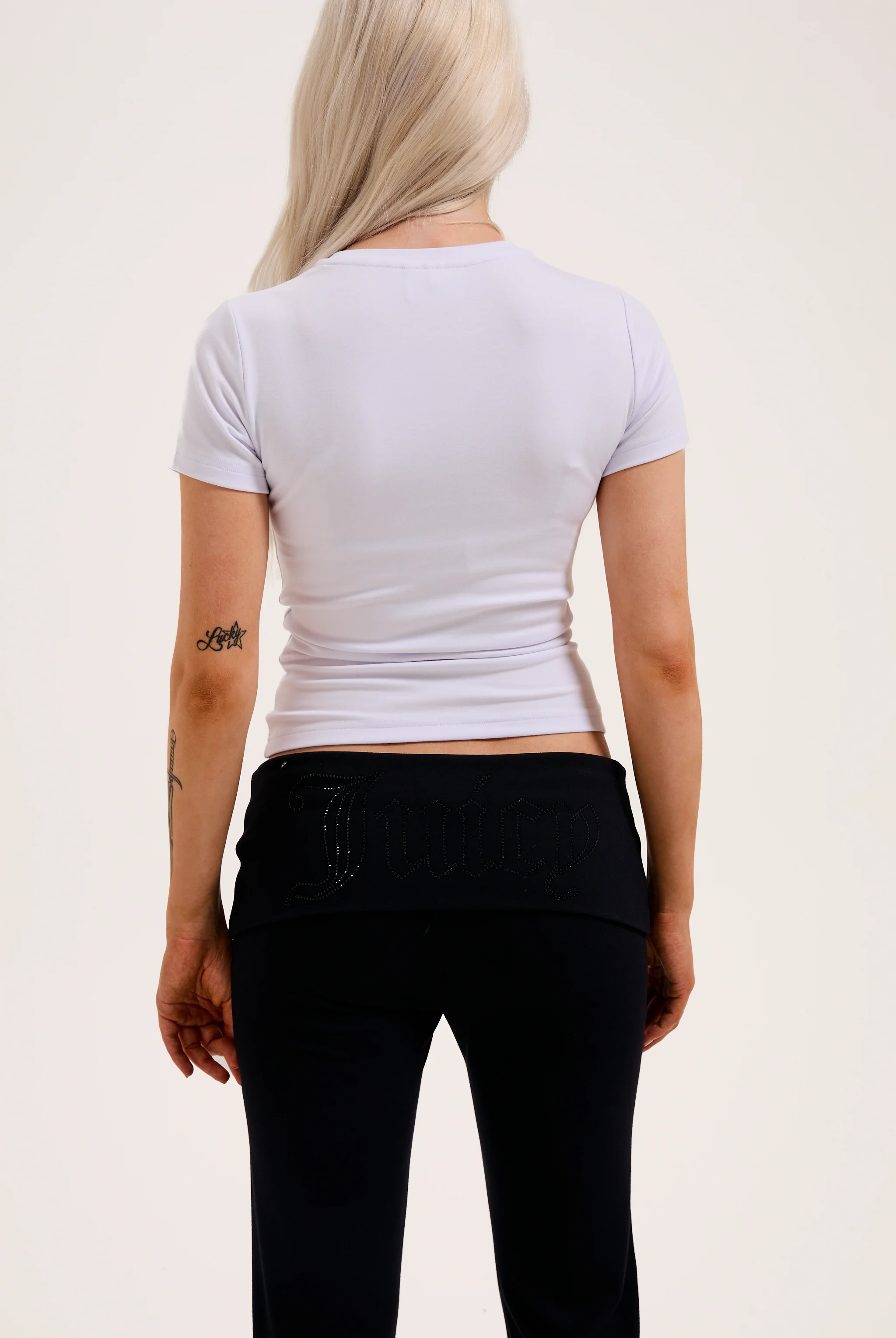 Maglietta aderente in jersey di modal con logo Juicy in diamanti Bianco - Image 4