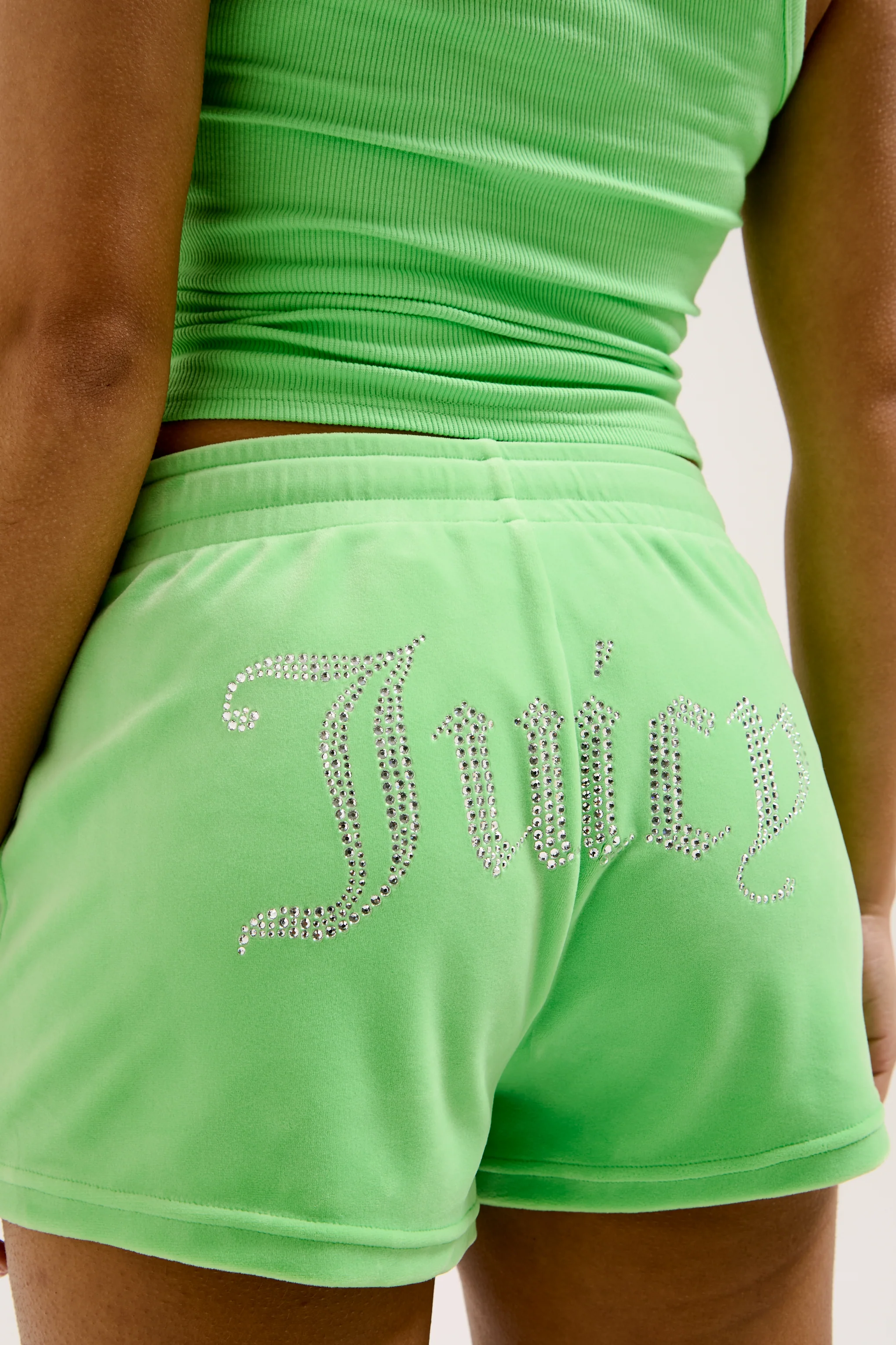 Pantaloncini Tamia in velluto con logo in strass colore Verde - Image 6