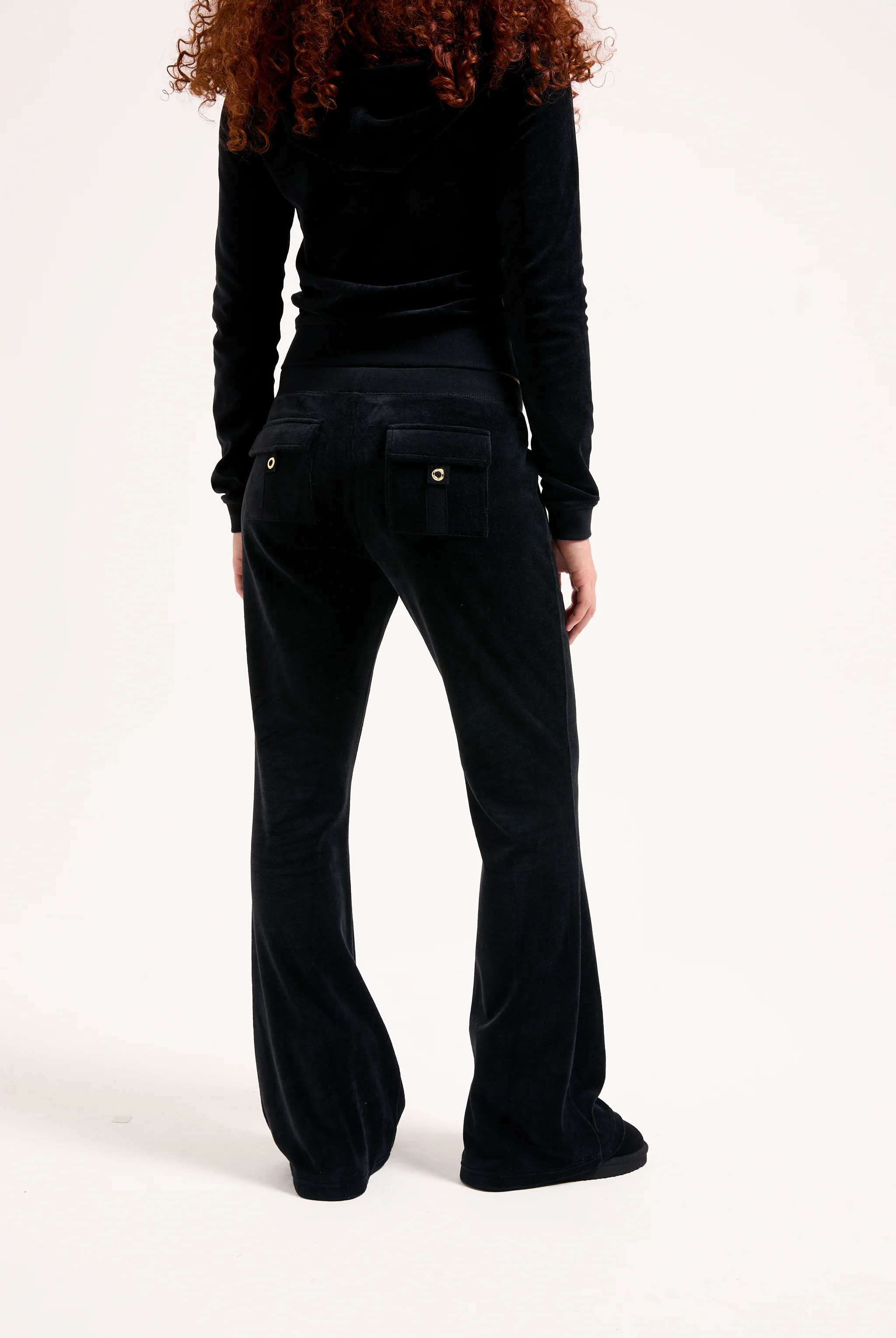Pantalone da tuta Heritage in velour di bamboo a vita ultra bassa con ricamo Nero - Image 4