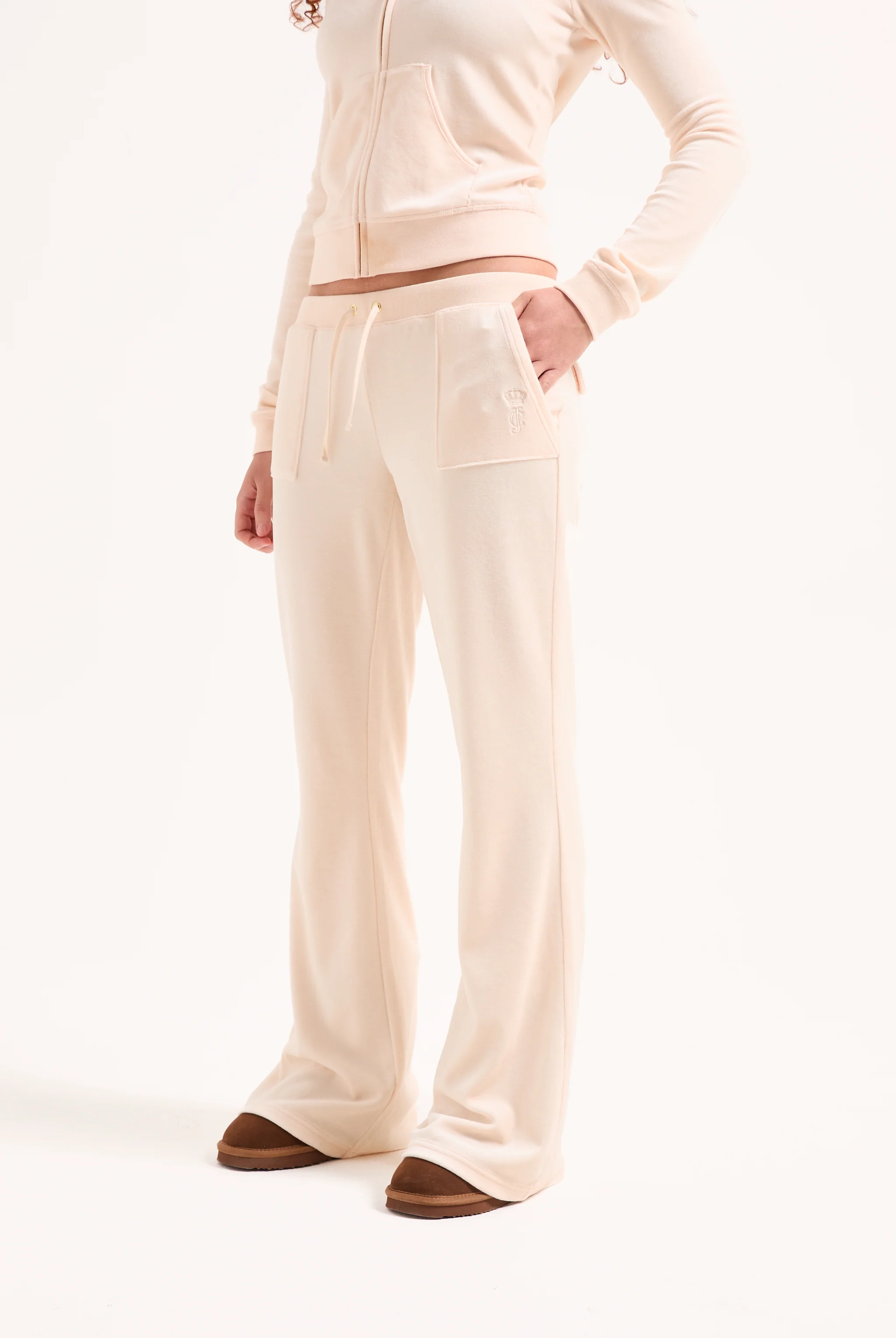 Pantalone da tuta Heritage in velour di bamboo a vita ultra bassa con ricamo Rosa Cipria - Image 8
