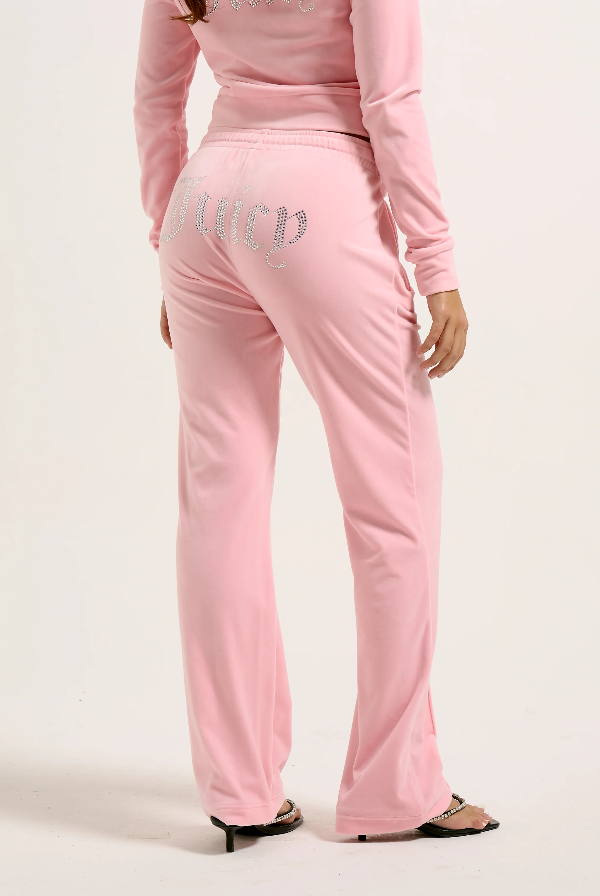 Pantaloni in velltuo Tina a vita media con logo Juicy in strass colore Rosa - Image 5