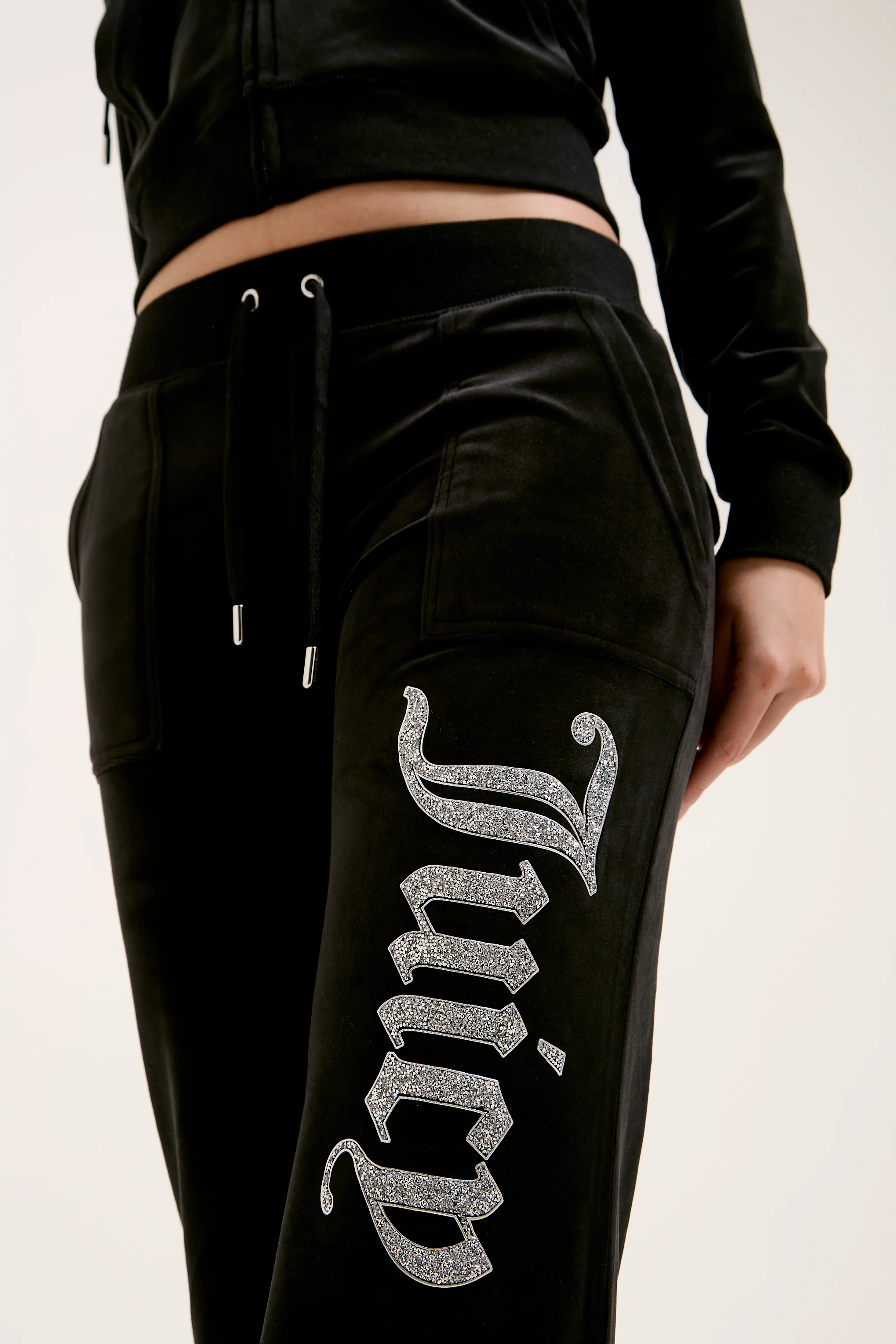 Pantaloni Layla Nero a vita bassa con logo strass - Image 5