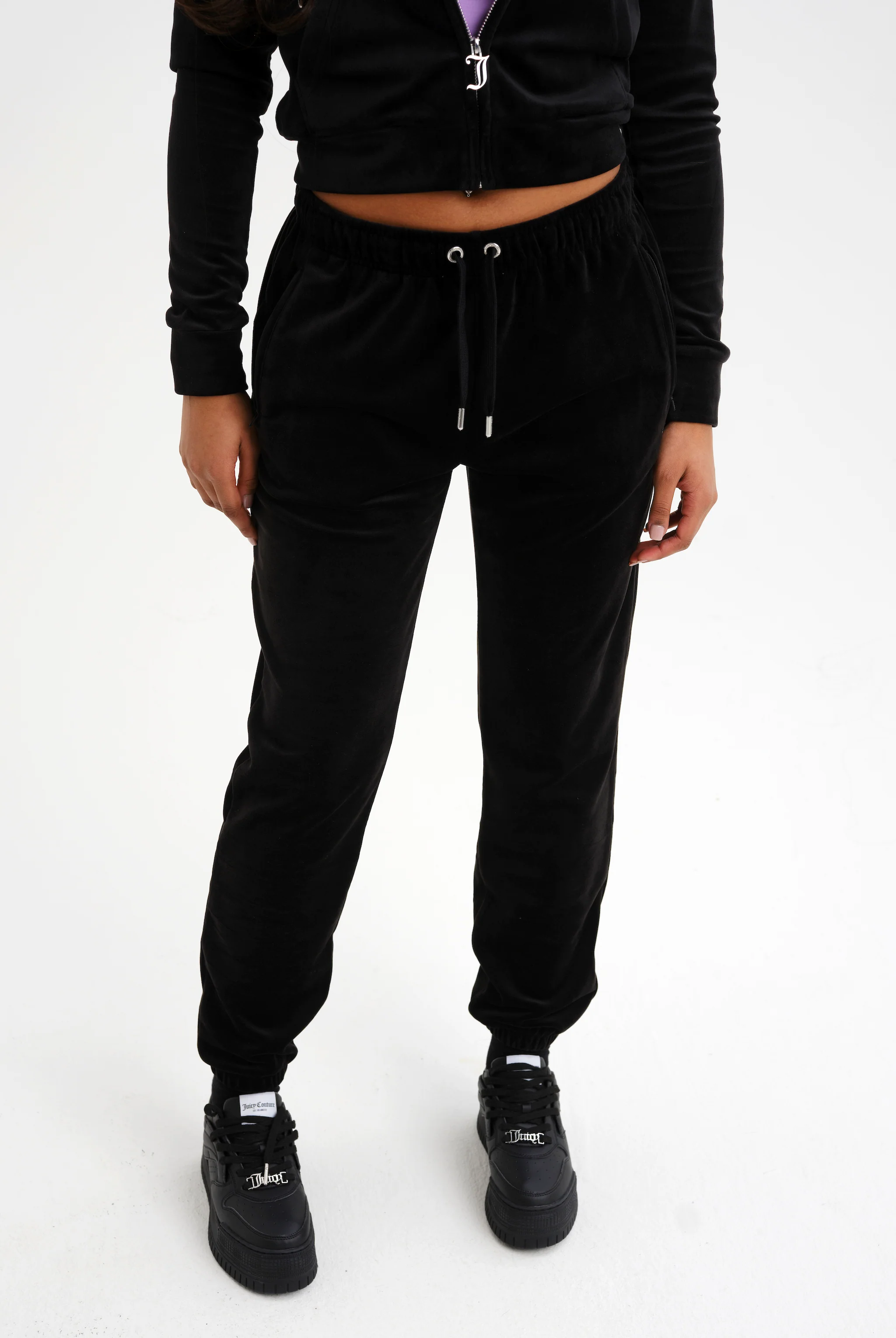 Pantaloni Lilian Nero con elastico al fondo e logo strass - Image 3