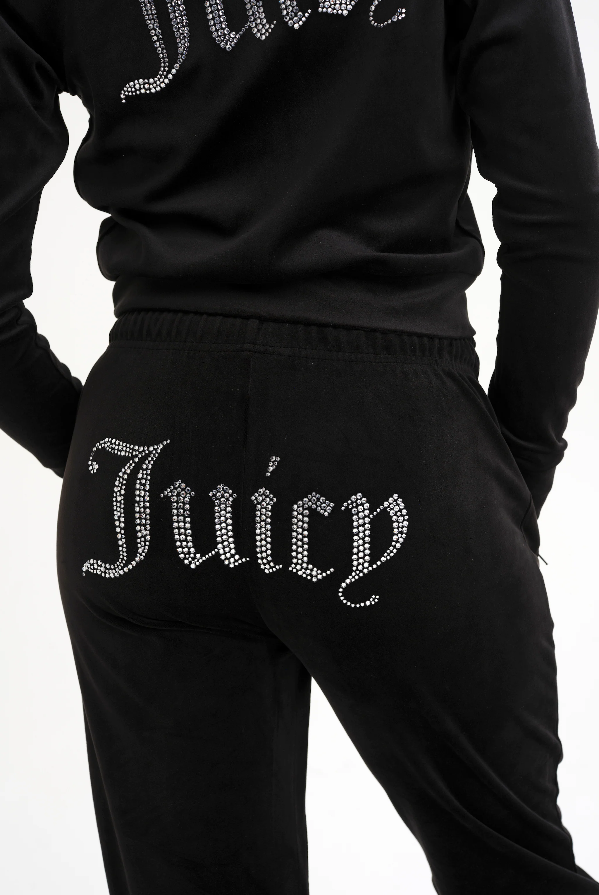 Pantaloni Lilian Nero con elastico al fondo e logo strass - Image 4