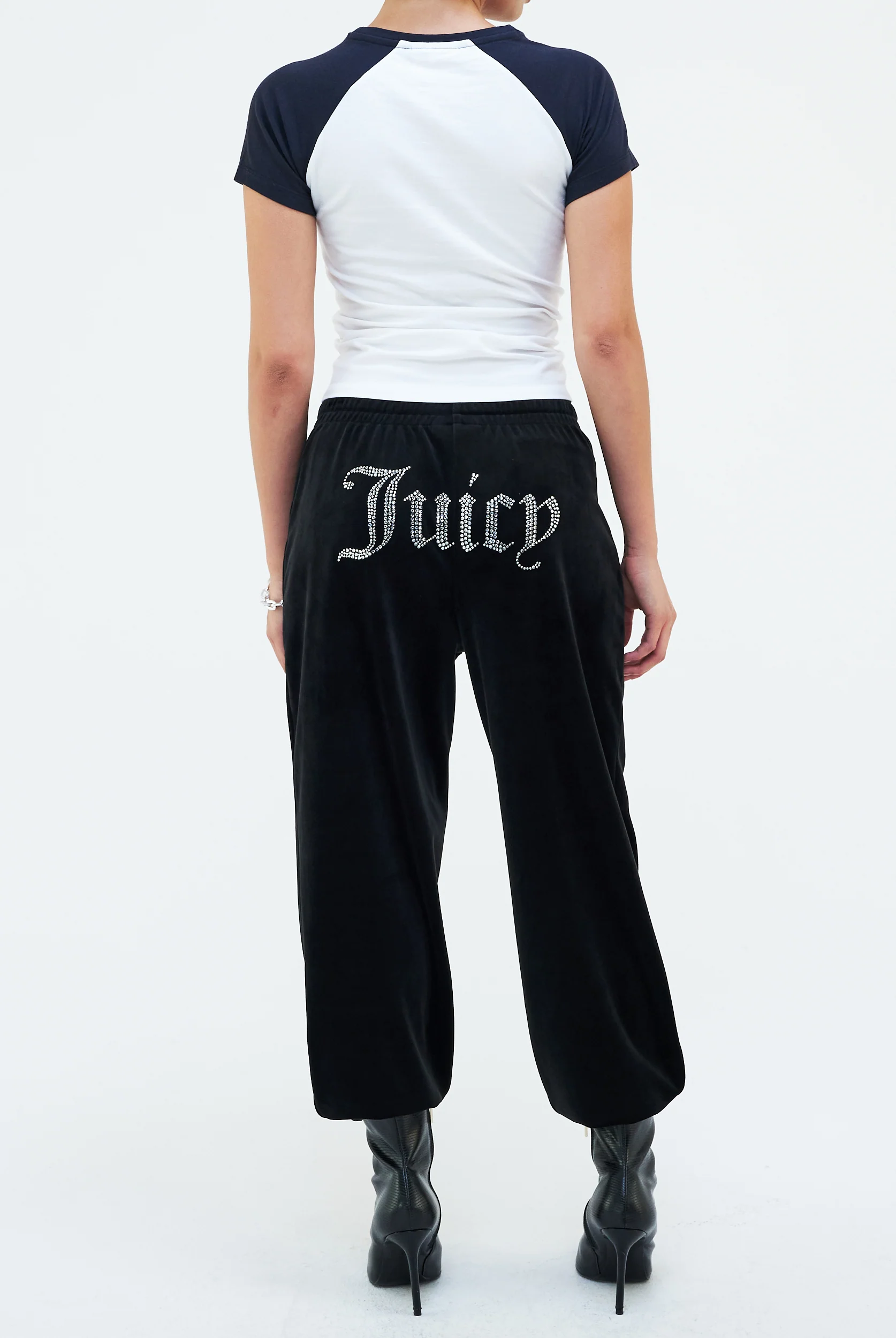 Pantaloni Lilian Nero con elastico al fondo e logo strass - Image 6