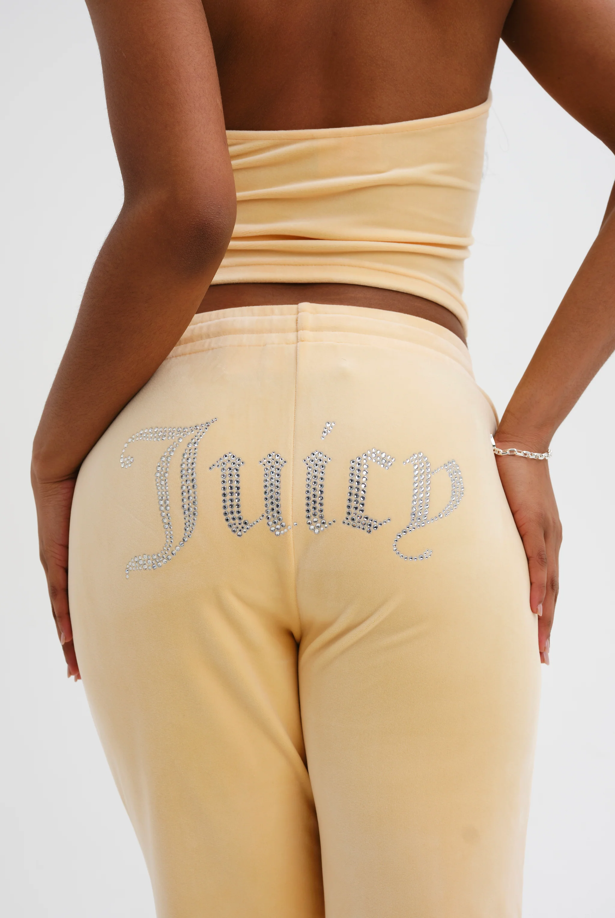 Pantaloni Tina Giallo crema con maxi logo strass - Image 4