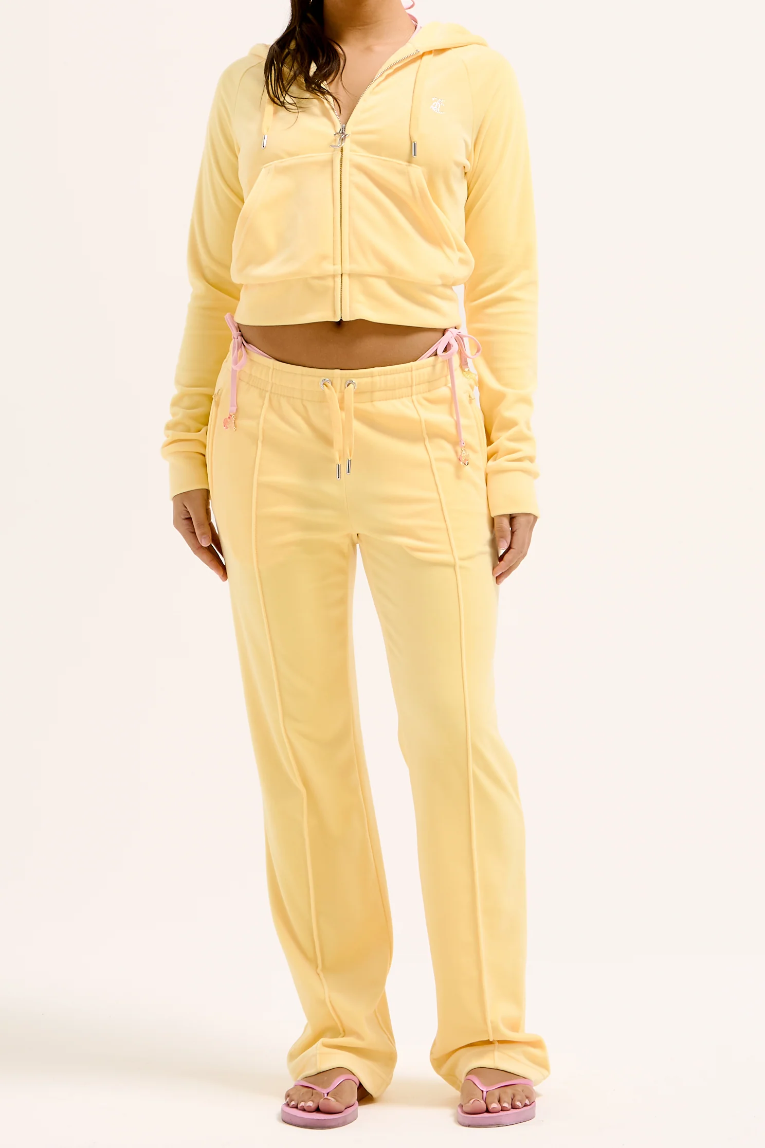 Pantaloni Tina Giallo limone con maxi logo strass - Image 3