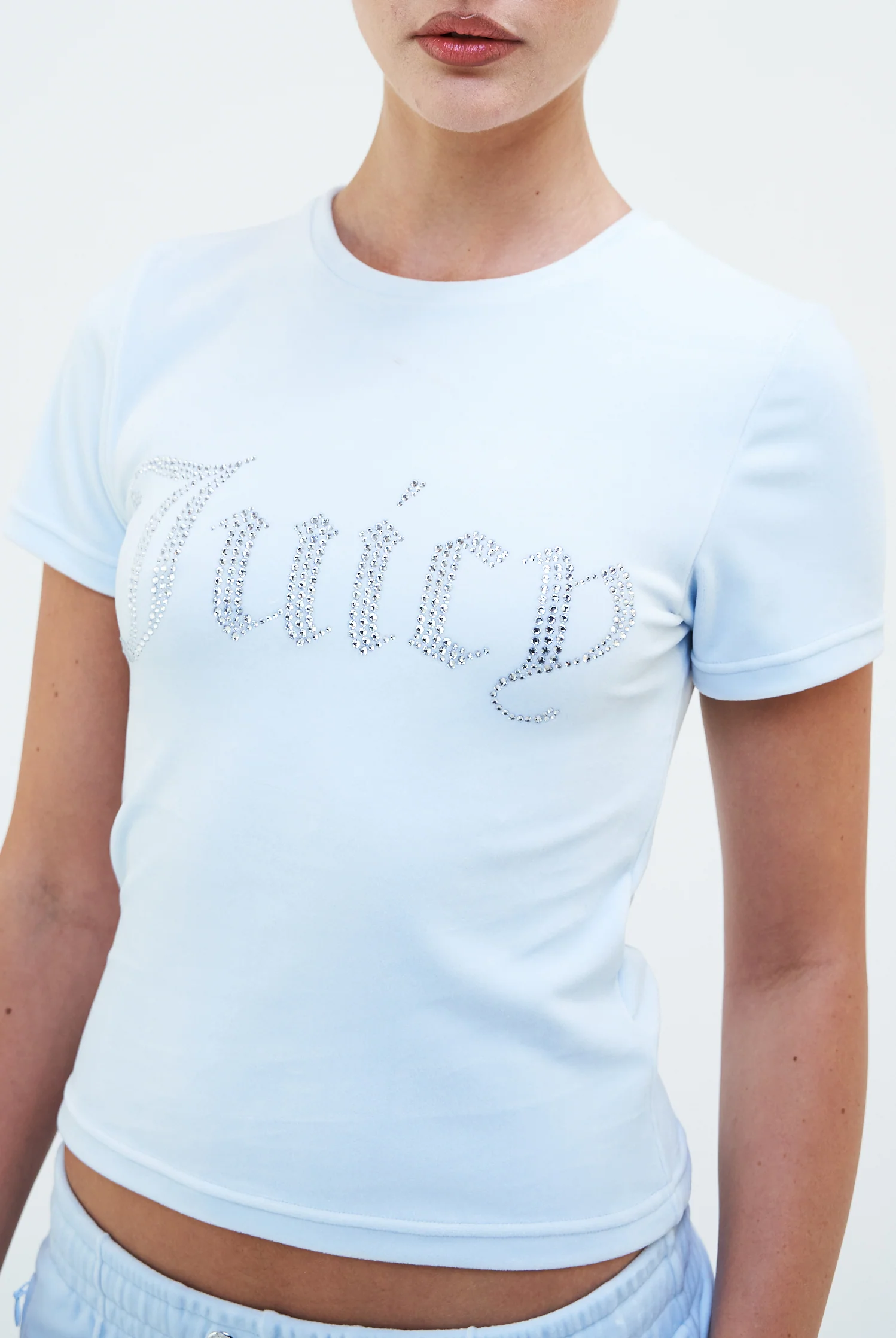 T-Shirt Taylor Celeste con logo strass - Image 3